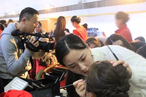 我爱旗袍中国行大赛-新时代学校全程参与化妆造型